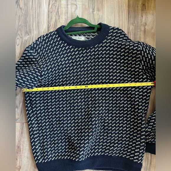 L.L BEAN Men’s Sweater size L wool blend navy and cream Vintage made in Norway - Picture 7 of 8